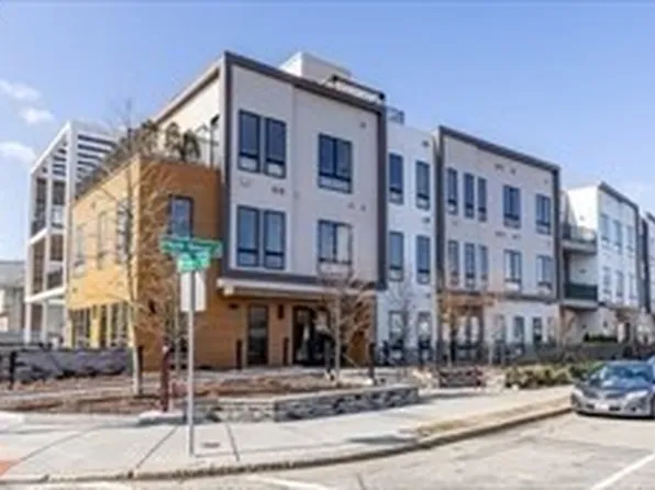 101 N Beacon St #303, Watertown, MA 02472