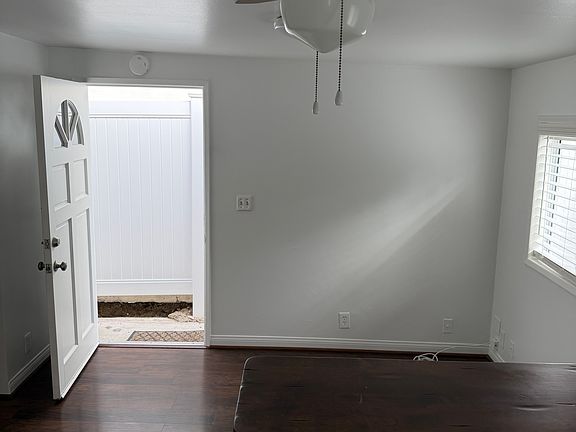 2nd image of 501 Goldenrod Ave #B