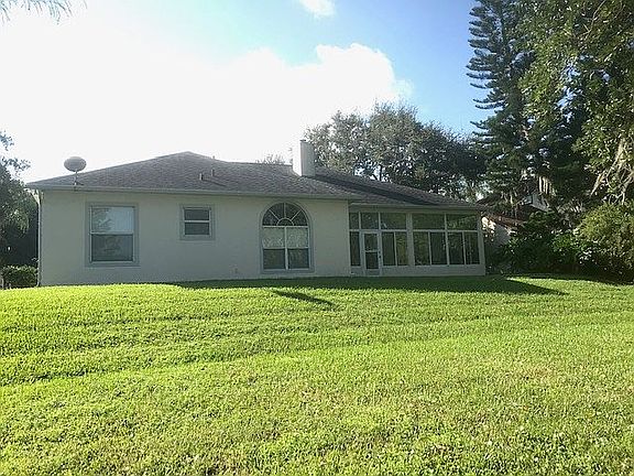 Open back yard and nice lawn