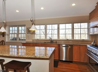 570 Fairmount Ave, Chatham, NJ 07928