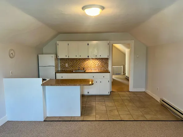 41 Bedlow Ave #3, Newport, RI 02840