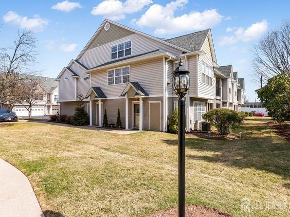 47 Collura Ln