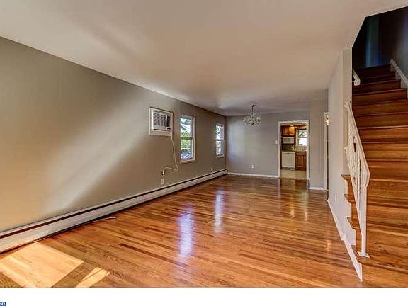 5th image of 109 W Cooke Ave