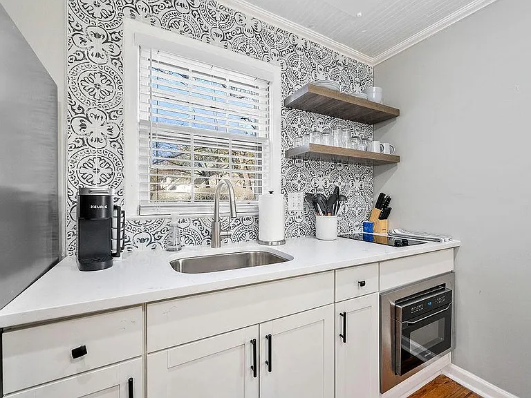619C S Peachtree St NW — Photo 3