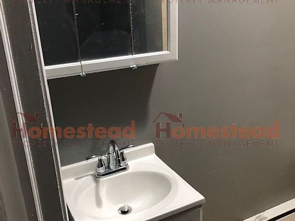 3rd image of 1841 W Erie Ave #2R