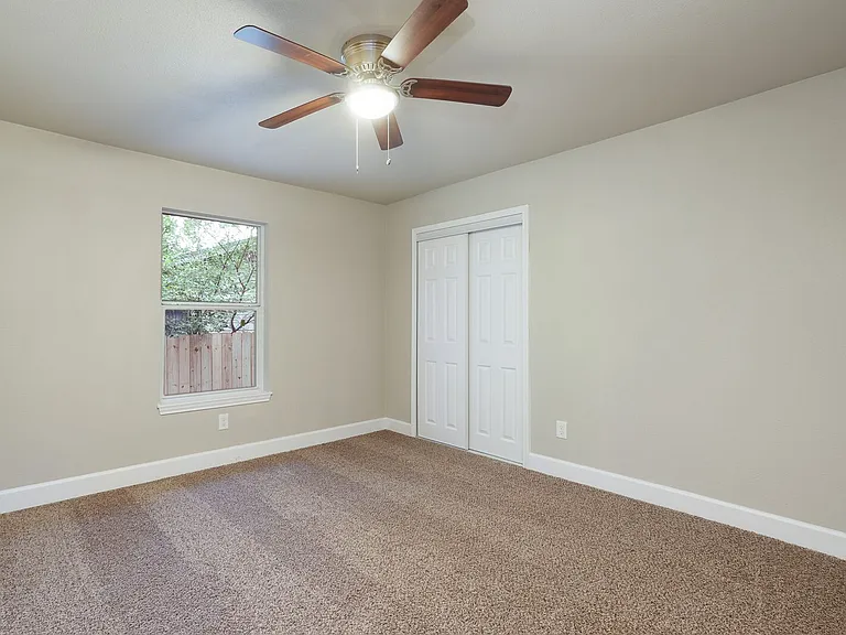 1326 Ervin St — Photo 14