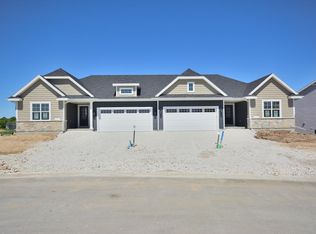 W198N5509 Magnolia Ct, Menomonee Falls, WI 53051