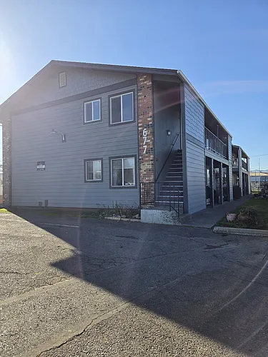 677 Beatty St #5 Photo 1