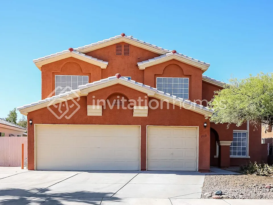 1013 Companion Way