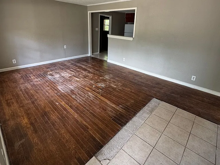 2608 W 8th Ave — Photo 3