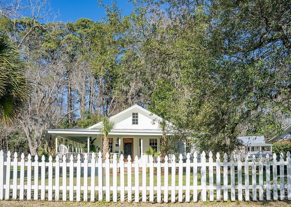 1st image of 8 Smith Drive