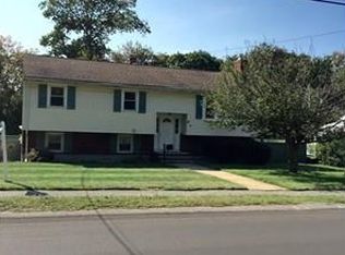 30 Princeton St, Danvers, MA 01923