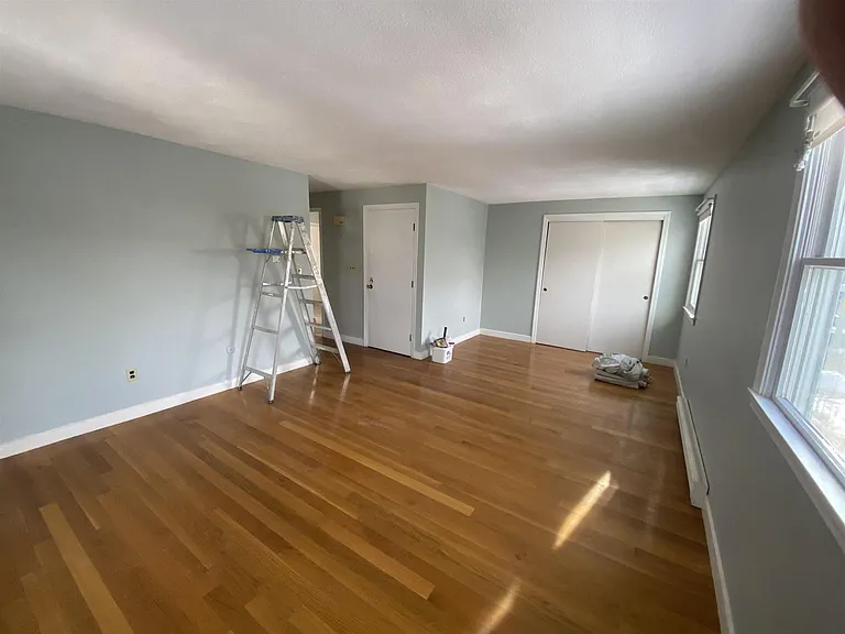 92 Sylvia St #1 — Photo 4
