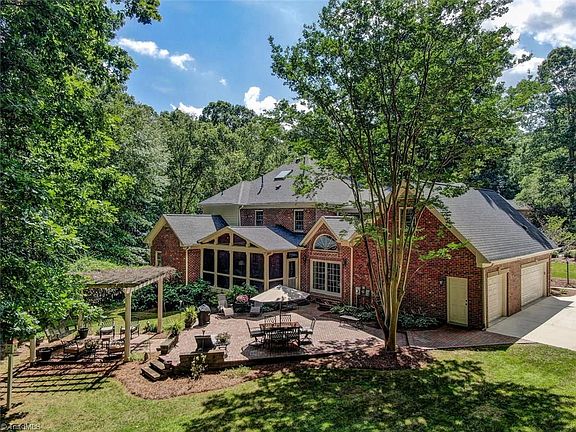 2nd image of 6098 Moores Creek Dr
