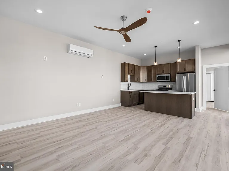 400 S Conkling St #5 — Photo 5