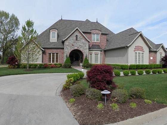 1st image of 6 S Sherwood Dr