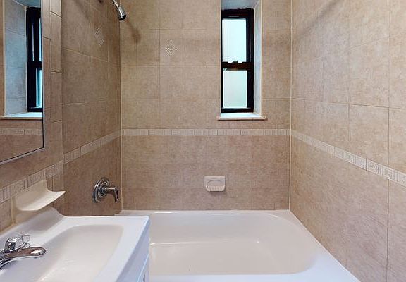 5th image of 18-15 21st Ave #2B
