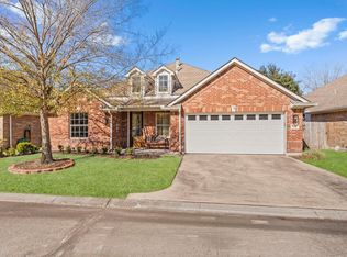 15246 Scenic Woodland Dr, Conroe, TX 77384