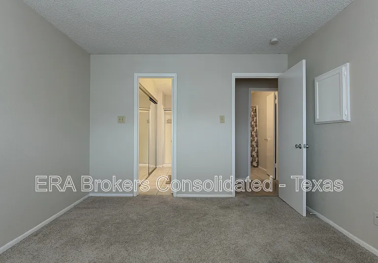 4119 Medical Dr #304F — Photo 13