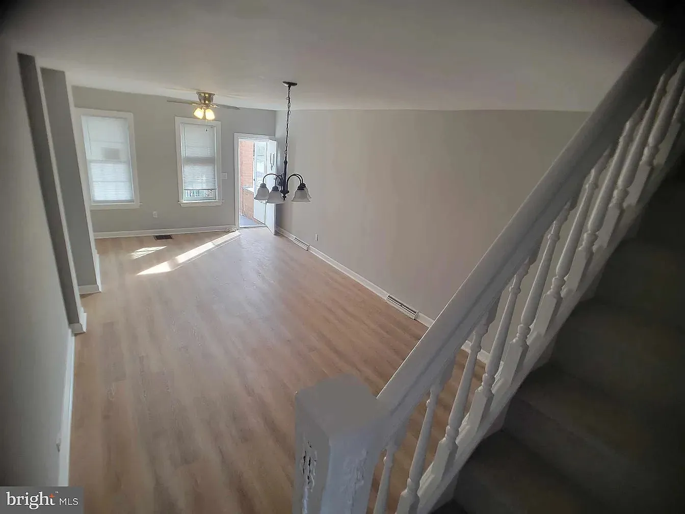 3 bed, 1300 sqft, $1,990 — Photo 4