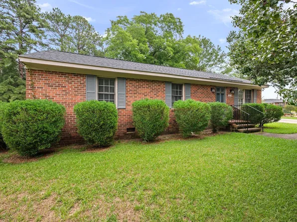 213 Delane Dr, Rocky Mount, NC 27804