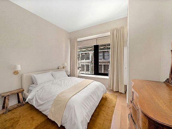 4th image of 75 Wall St APT 19G