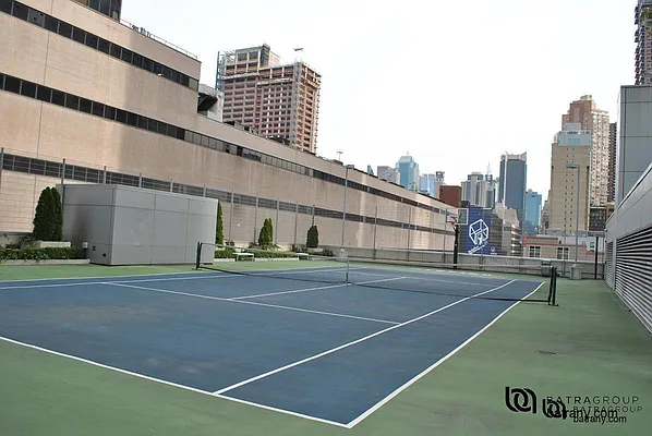 Rented by Batra Group Inc | media 48