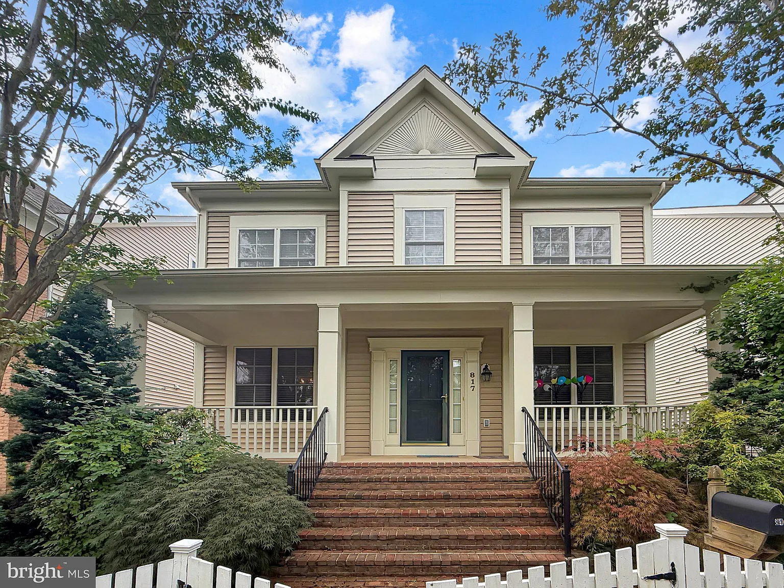 5 bed, 4.5 bath, 2798 sqft, $4,799 — Photo 1