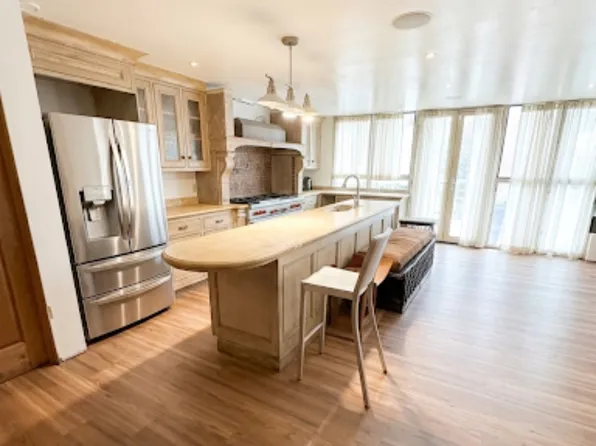 238 West 138th Street image 1 of 22