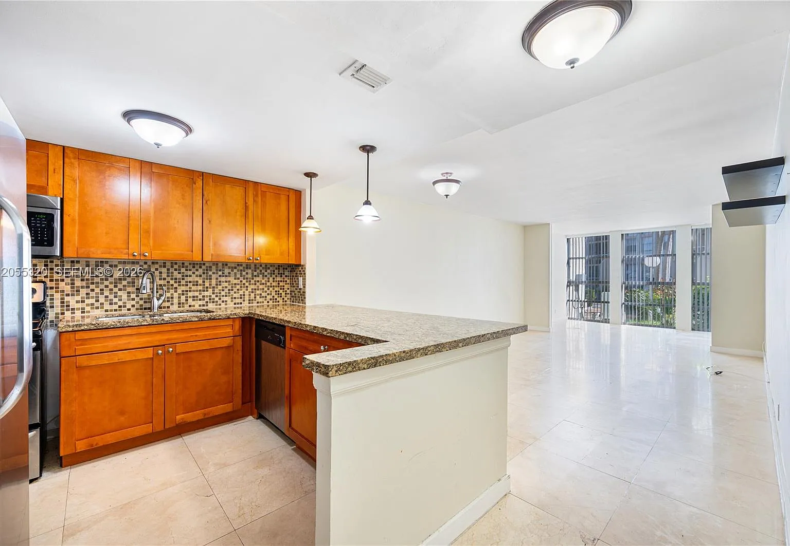 De Soto Park Condo — Photo 2
