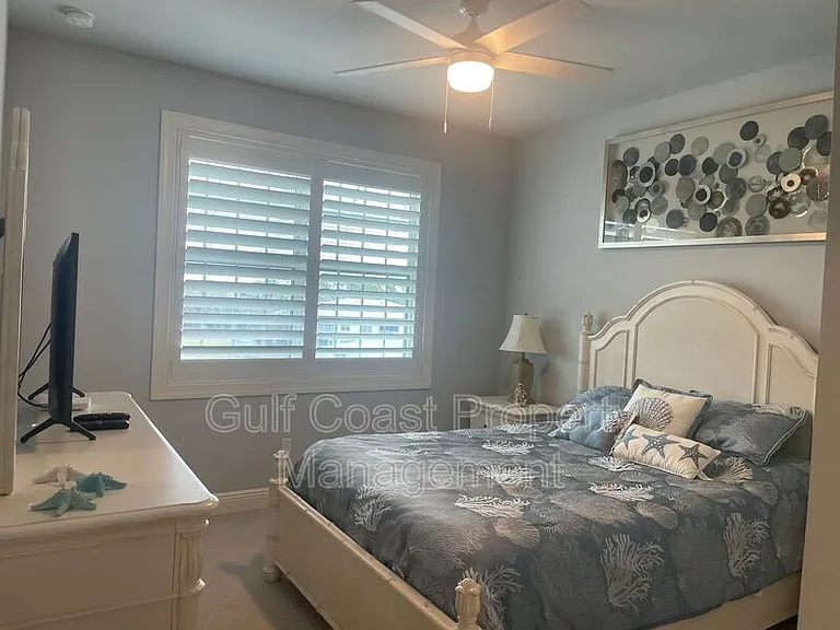 260 Hidden Bay Dr #401 — Photo 34