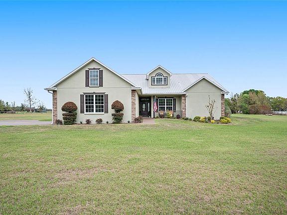 3rd image of 3212 E Merrin Rd