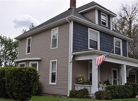 2nd image of 2918 Francis St