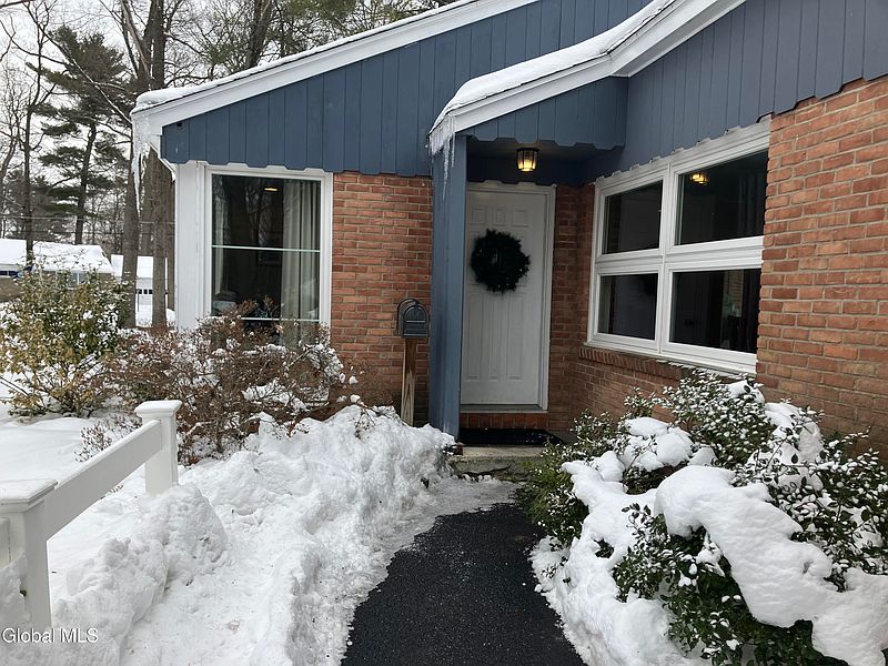 3rd image of 34 Saratoga Drive