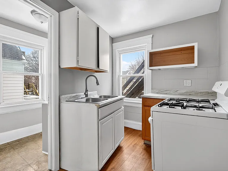 458 Kling St — Photo 12