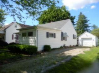 3008 Pine Ave, Mattoon, IL 61938