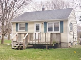1206 Dillon Ave, Sterling, IL 61081