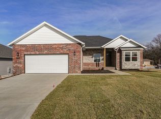 1301 W Ragweed Ct, Ozark, MO 65721