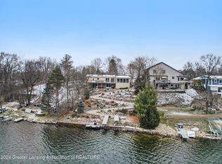 6784 Highland Dr, Laingsburg, MI 48848