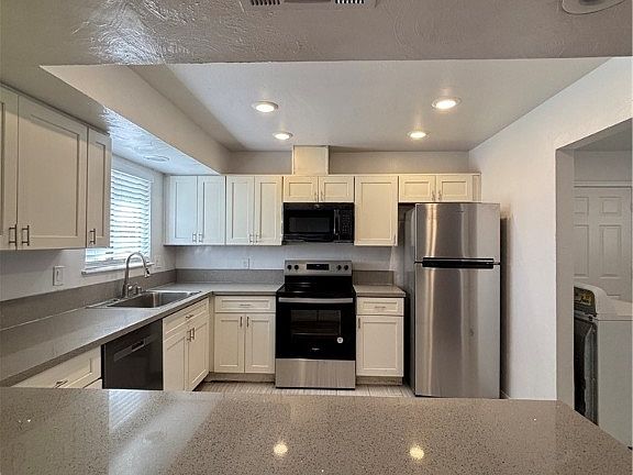 4th image of 5312 W Oakey Blvd