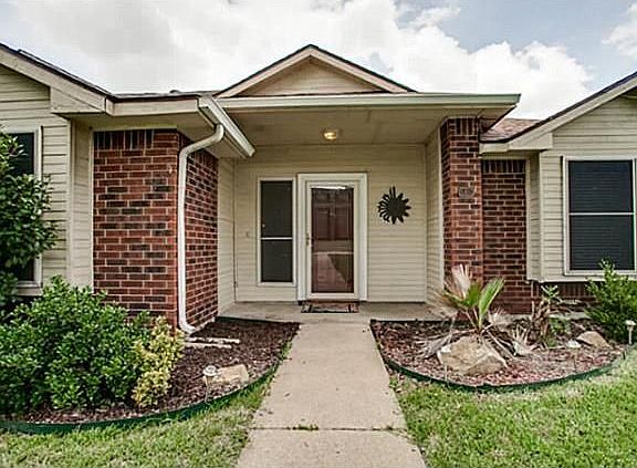 3rd image of 5410 Oakmont Ln