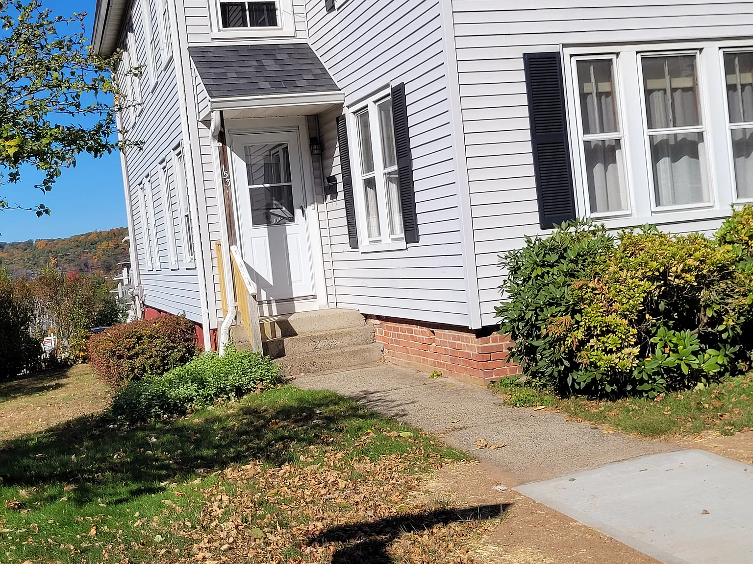 2 bed, 1100 sqft, $1,650 — Photo 2