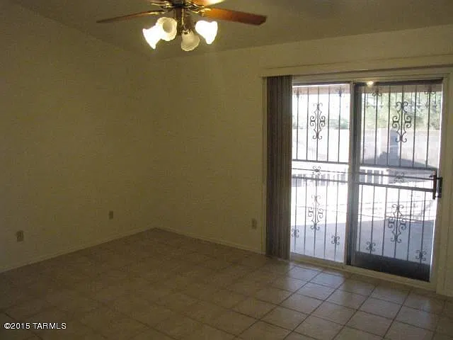 3 bed, 2.0 bath, 1738 sqft, $1,650 — Photo 2