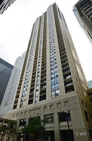 1st image of 200 N Dearborn St Unit 1306