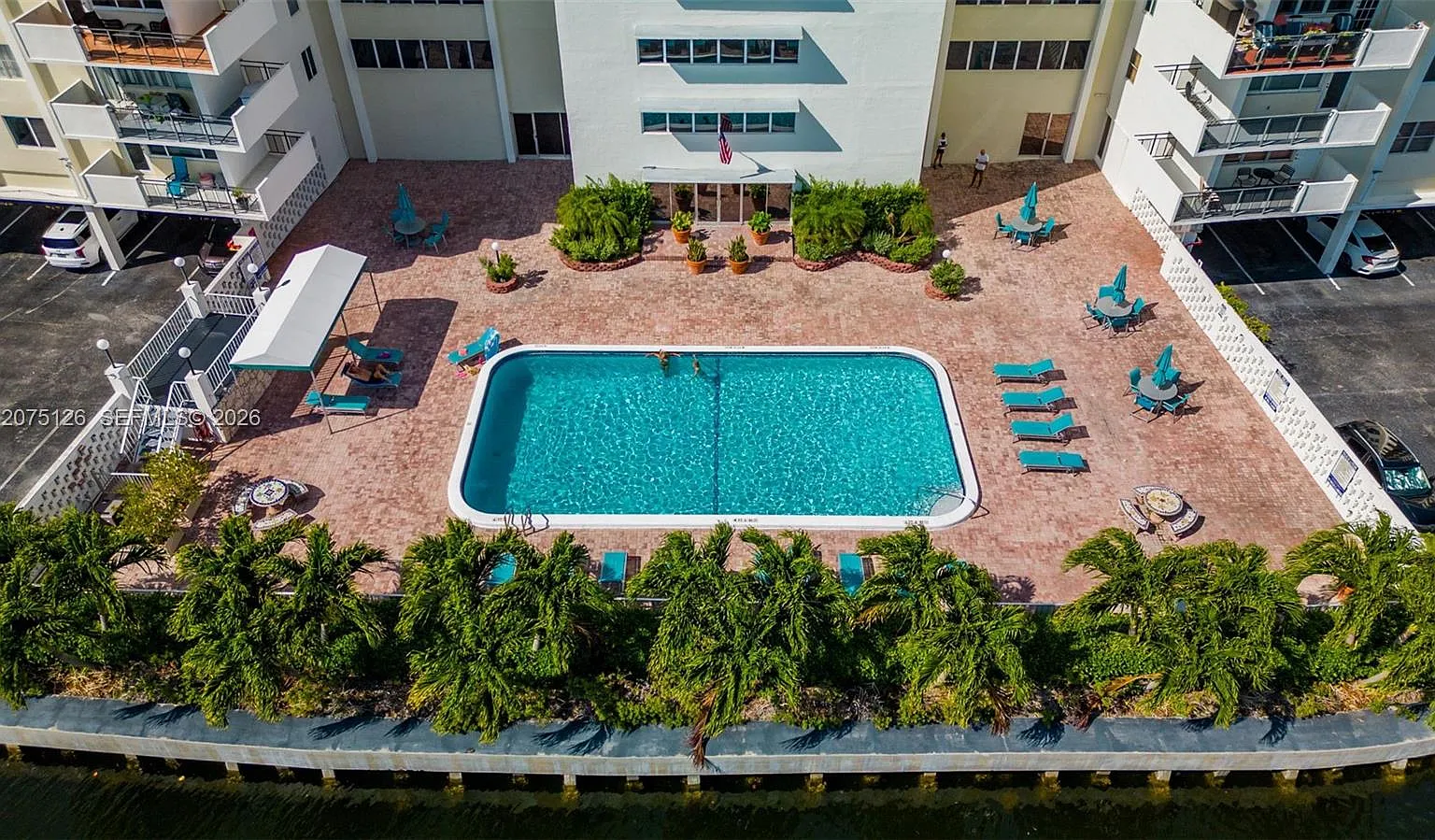 Ocean View Towers Condo — Photo 3