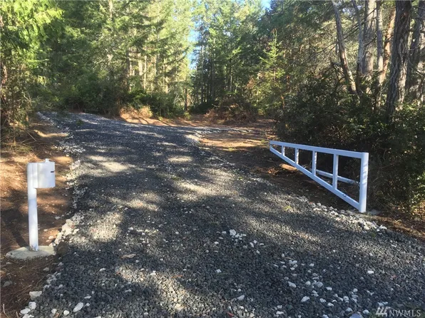 1608 Tiedeman Rd SW, Lakebay, WA 98349