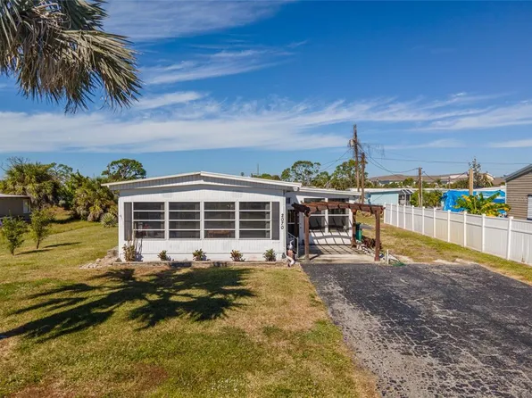 2070 Essence Ave, Englewood, FL 34224