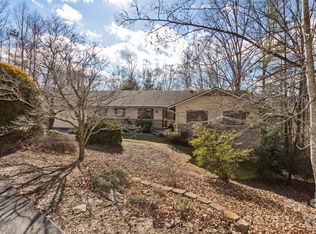 2431 W Cumming Woods Ln, Hendersonville, NC 28739