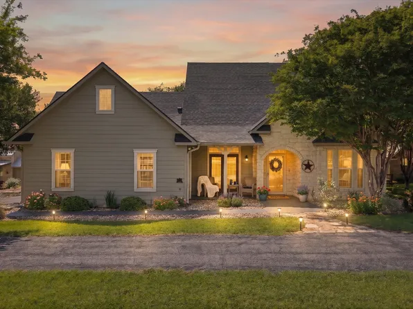 1712 Bent Tree Ct, Granbury, TX 76049