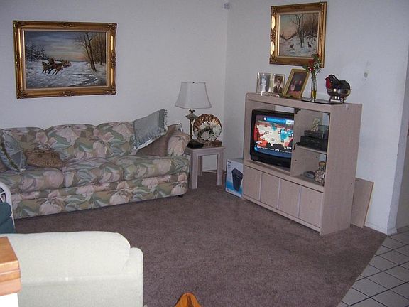 5th image of 2208 SE Longhorn Ave
